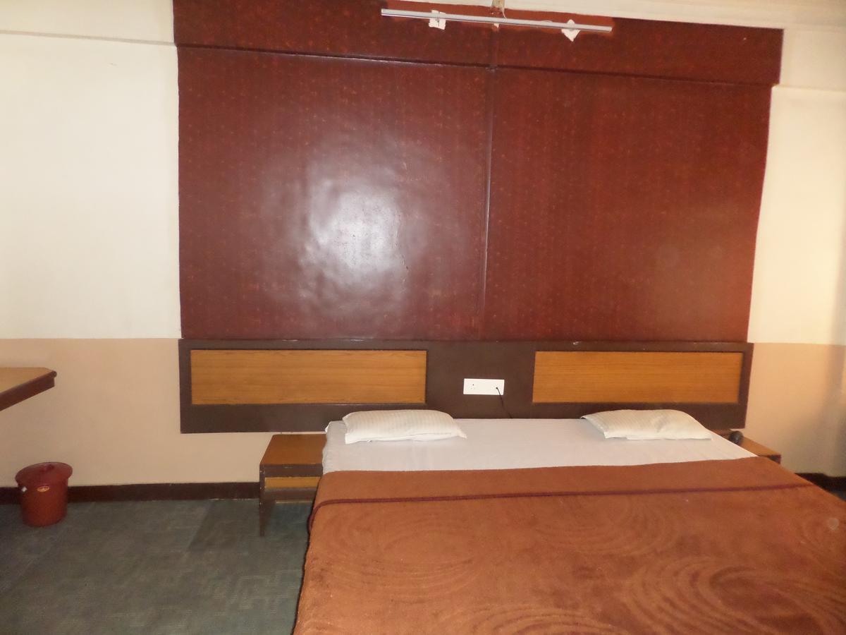 Hotel Ayodhya 纳西克 外观 照片